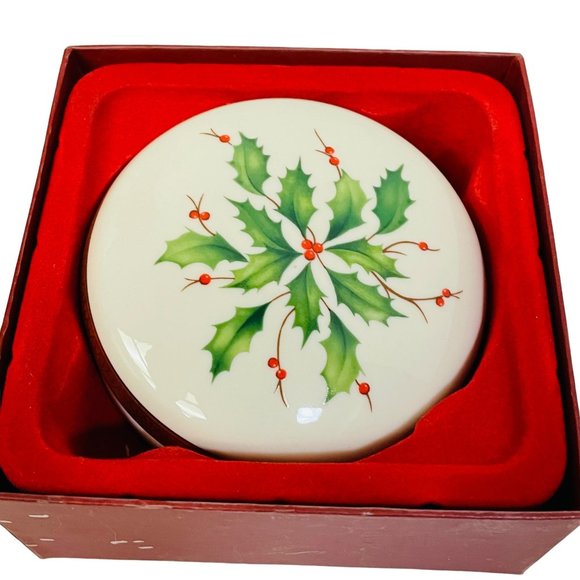 Lenox Holiday Holly Berry France Peint Sewing Trinket Box 3 1/2" - Picture 3 of 9